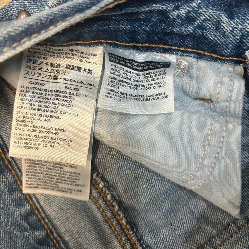 Levi’s Jean Shorts Metal Stud Embellishment women’s size 29 - Picture 4 of 7